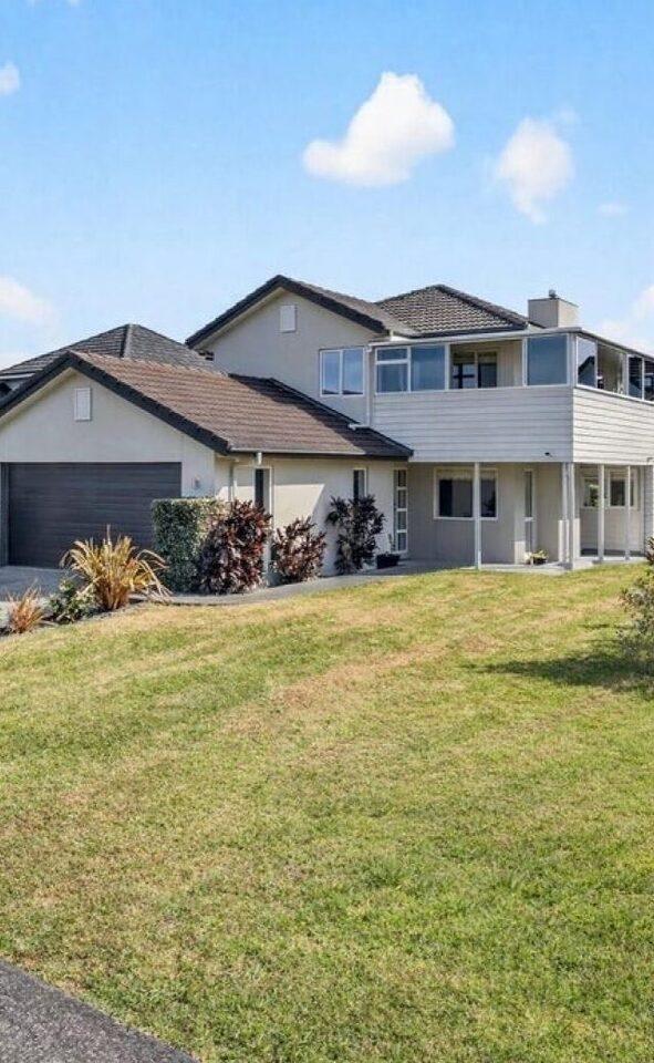 Karaka, 5 Bedrooms